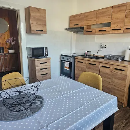 Privát Gaštanová Apartman *